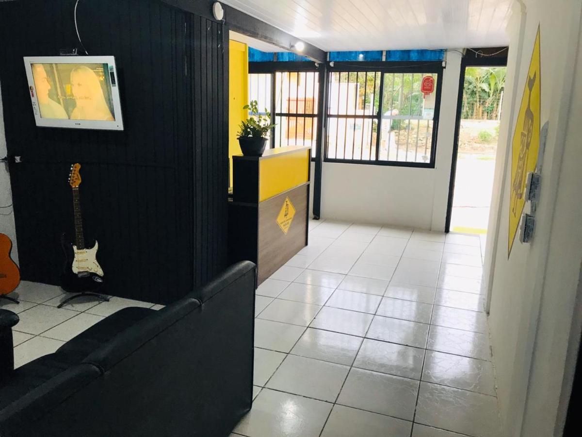 Hostel Banana House Bombinhas Dış mekan fotoğraf